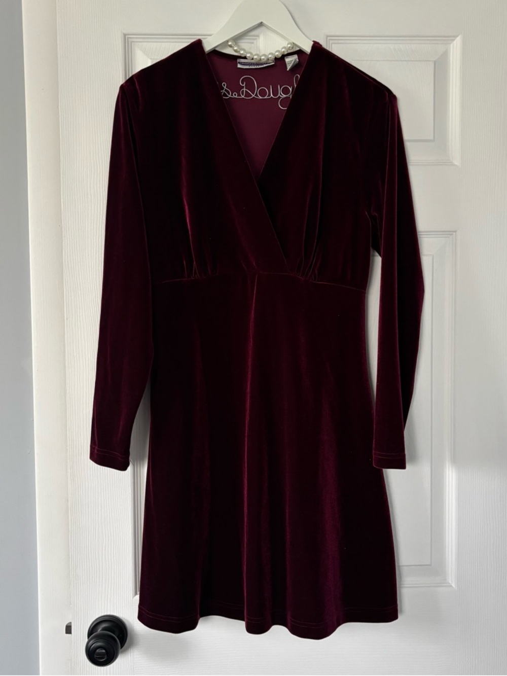 Vintage Burgundy Velvet V-Neck Long Sleeve Dress